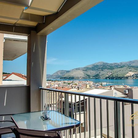 Emily'S Luxury Apartments Argostoli  Bagian luar foto