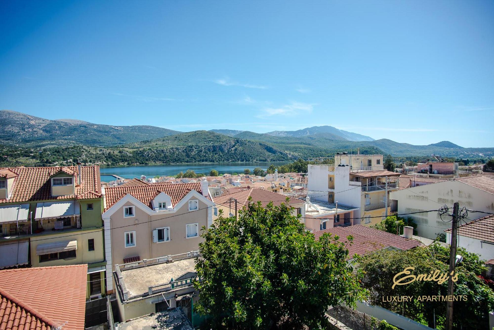 Emily'S Luxury Apartments Argostoli  Bagian luar foto