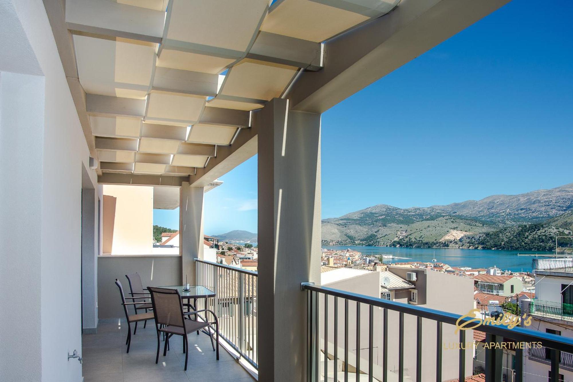 Emily'S Luxury Apartments Argostoli  Bagian luar foto