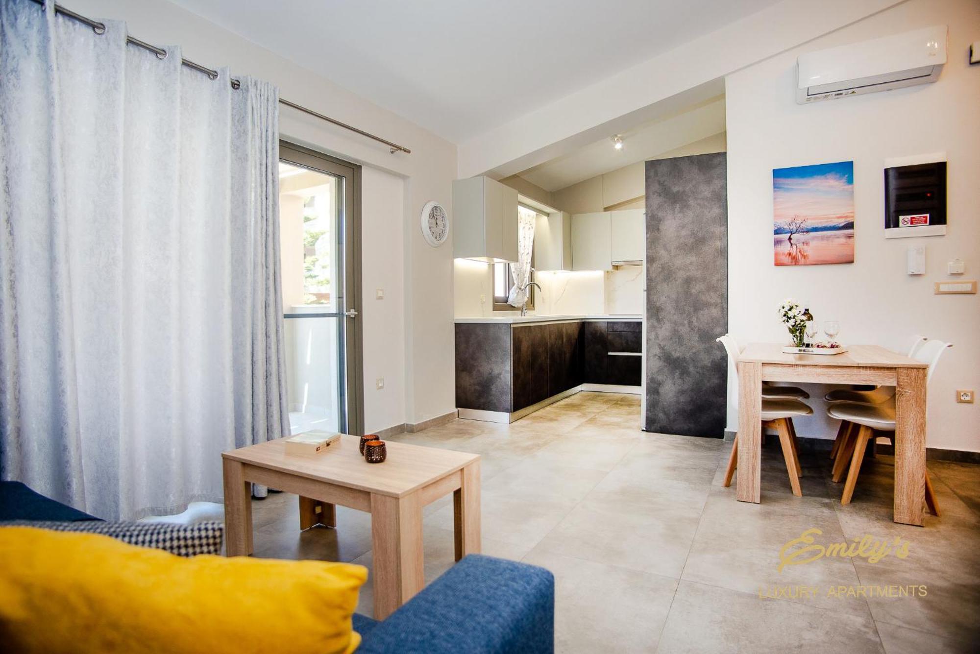 Emily'S Luxury Apartments Argostoli  Bagian luar foto