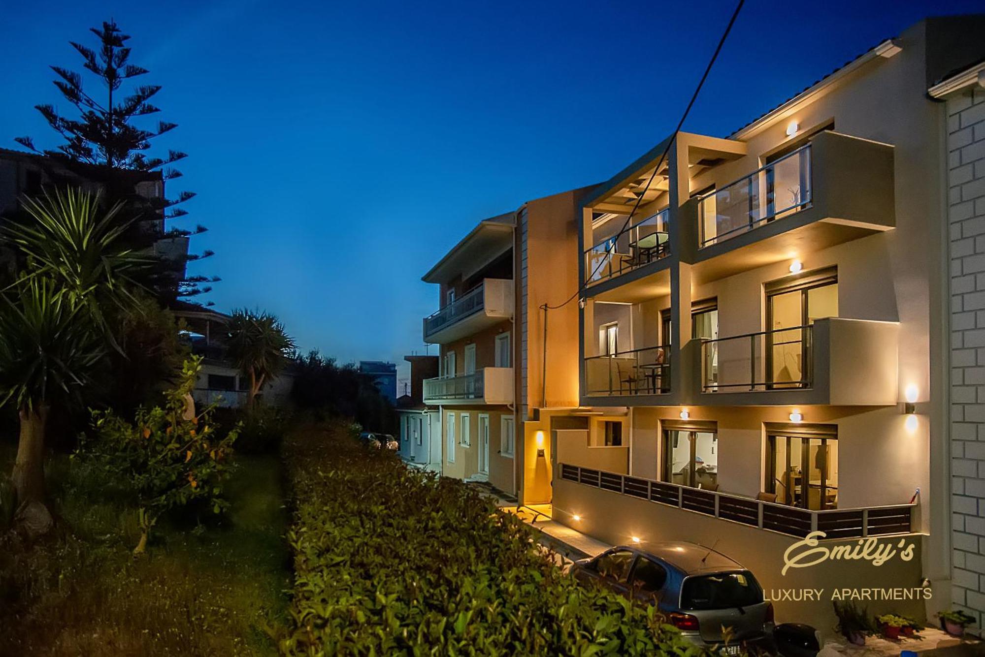 Emily'S Luxury Apartments Argostoli  Bagian luar foto