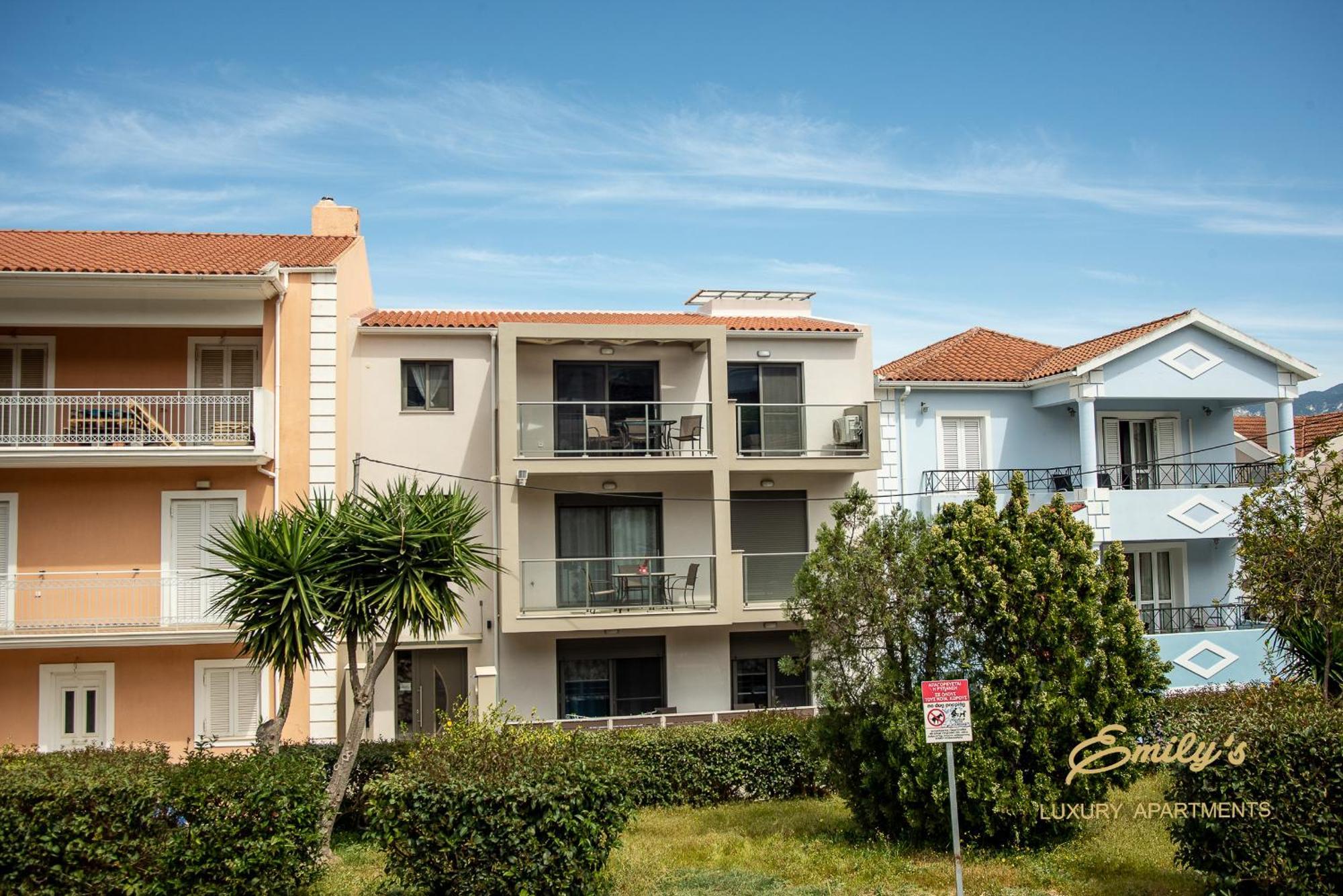 Emily'S Luxury Apartments Argostoli  Bagian luar foto