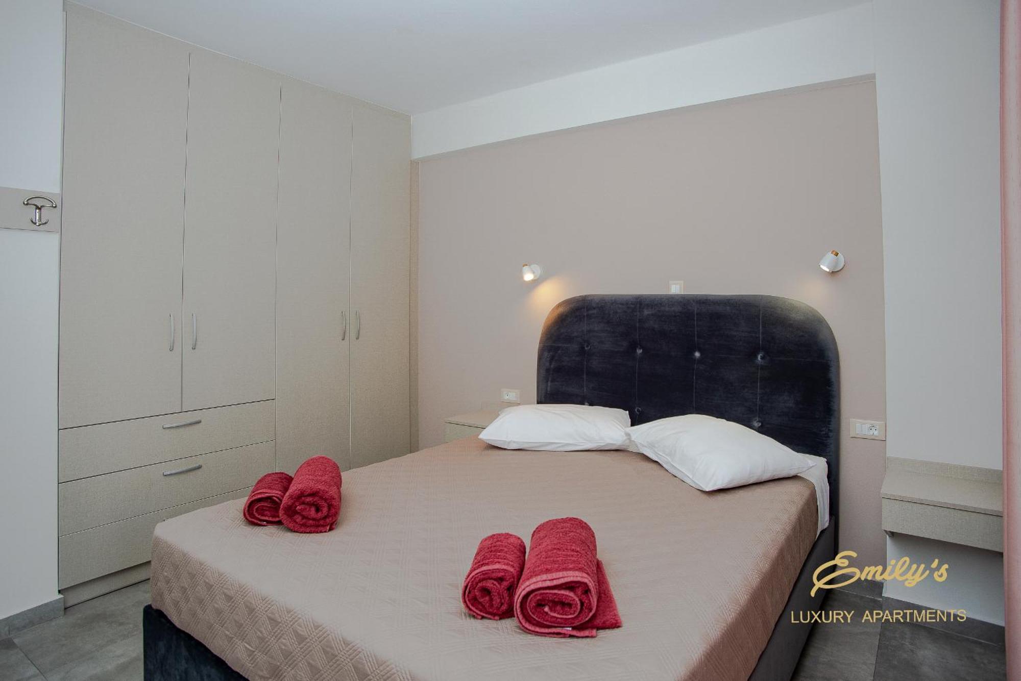 Emily'S Luxury Apartments Argostoli  Bagian luar foto