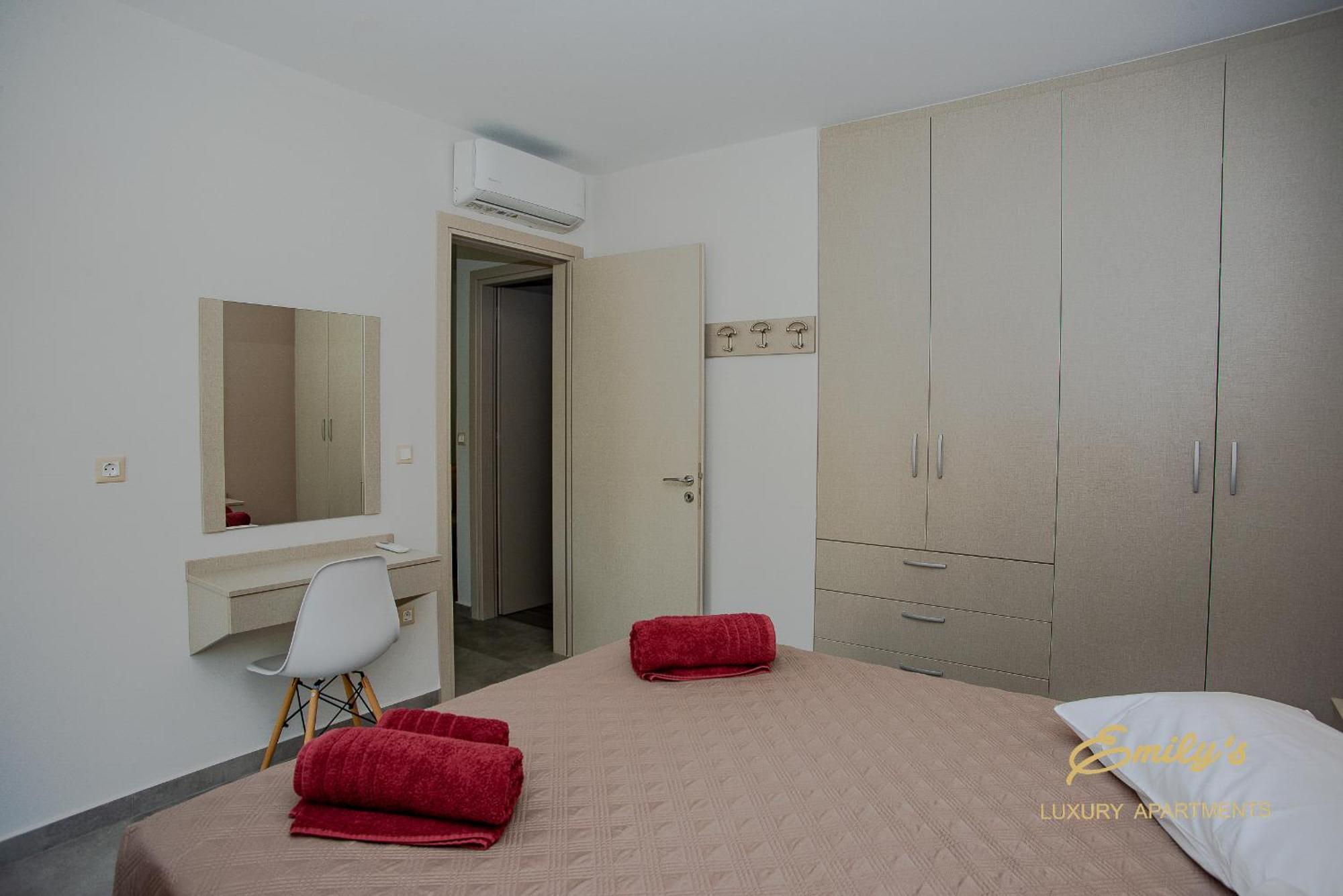 Emily'S Luxury Apartments Argostoli  Bagian luar foto