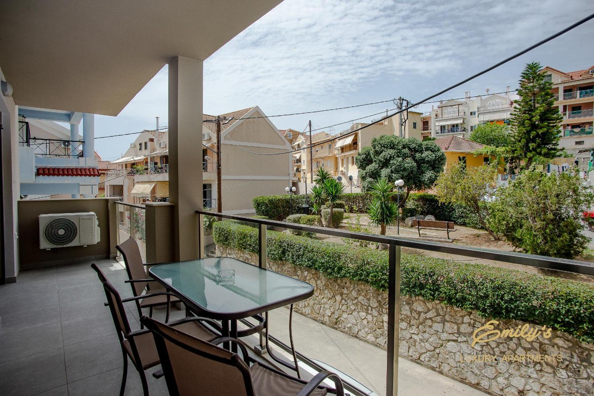 Emily'S Luxury Apartments Argostoli  Bagian luar foto