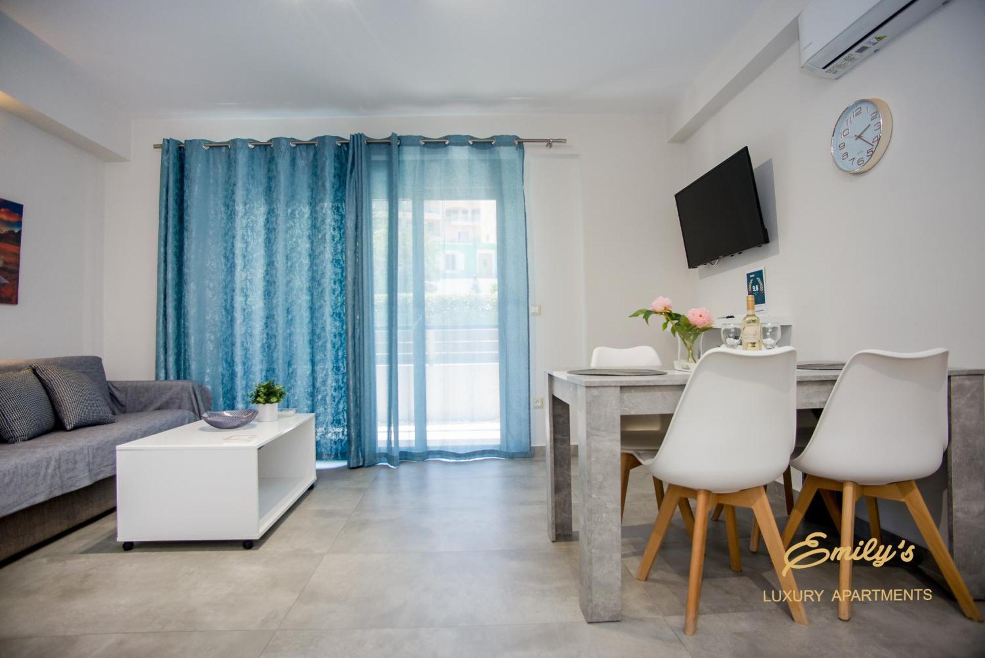 Emily'S Luxury Apartments Argostoli  Bagian luar foto