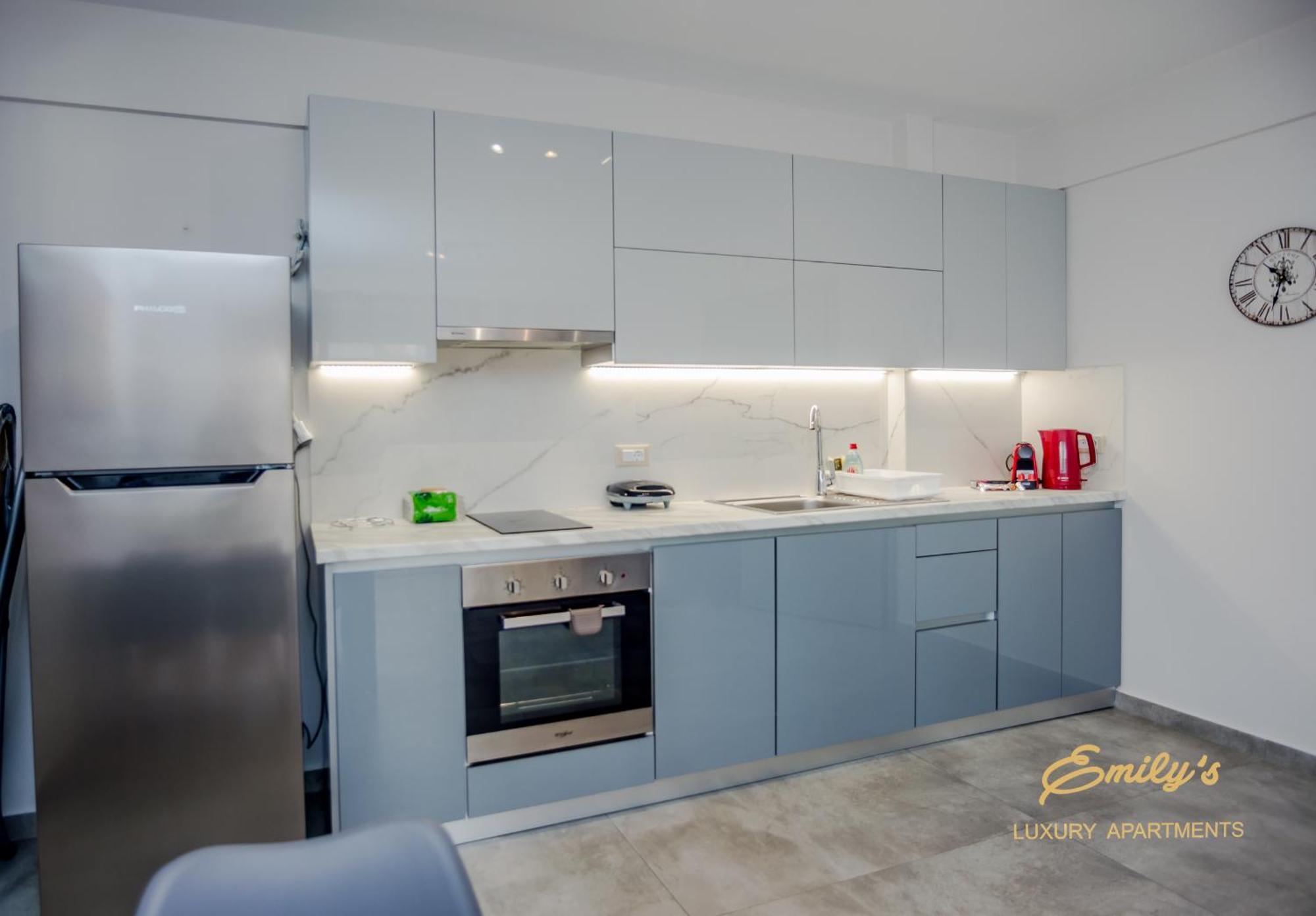 Emily'S Luxury Apartments Argostoli  Bagian luar foto